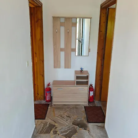 Countryside Apartment Yard-View-Wifi-Parking